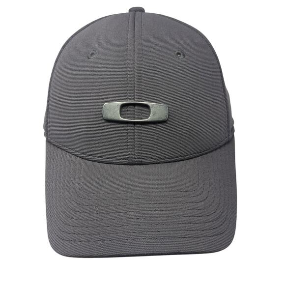 Oakley Fitted Baseball Cap Gray Medium Lightweight Vented Holes 6 Panel A-Flex - Picture 1 of 9
